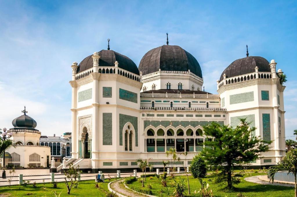 Oyo 931012 Tamara Syariah 2* Medan